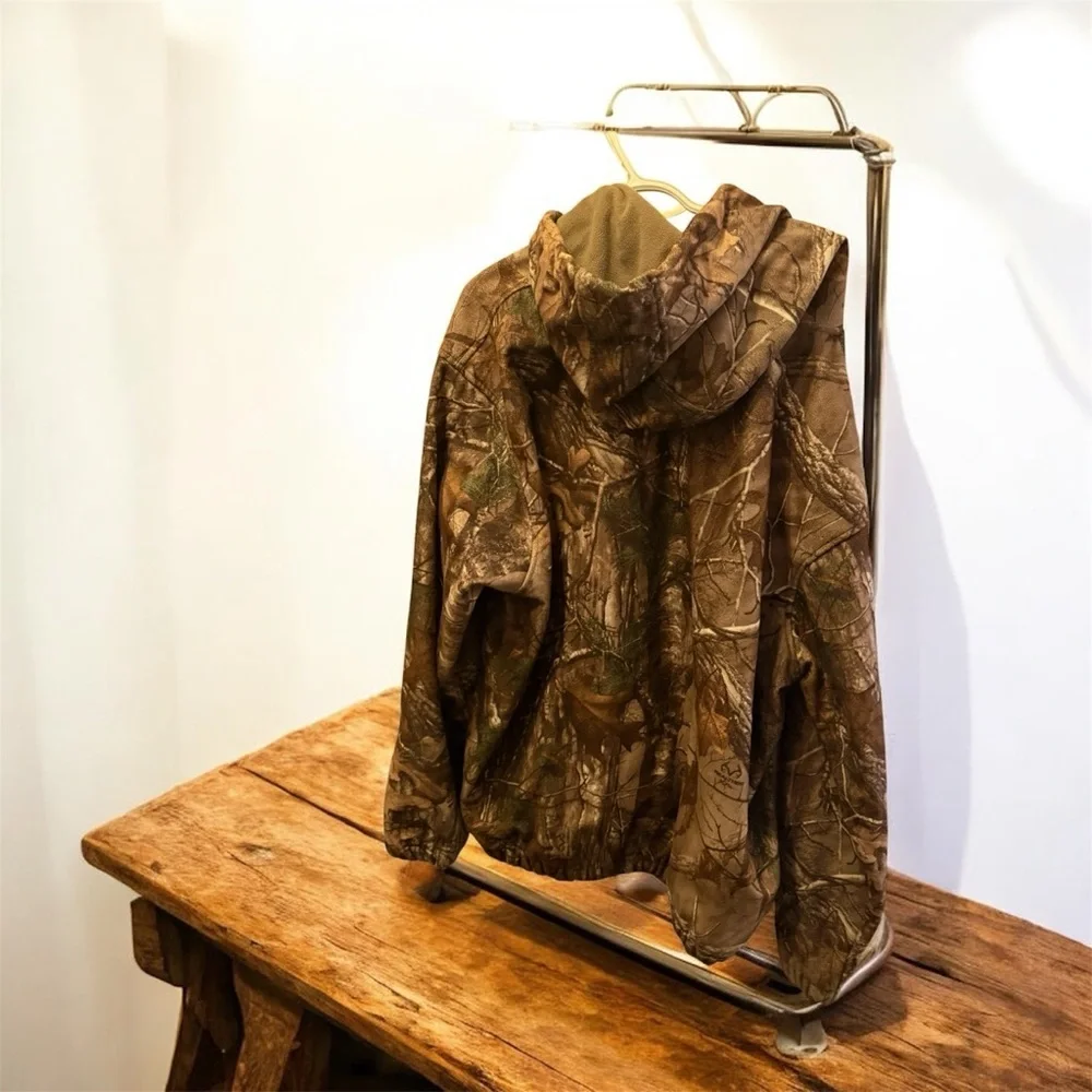 Men's Camouflage Hoodie Jacket - Picture 2 of 3